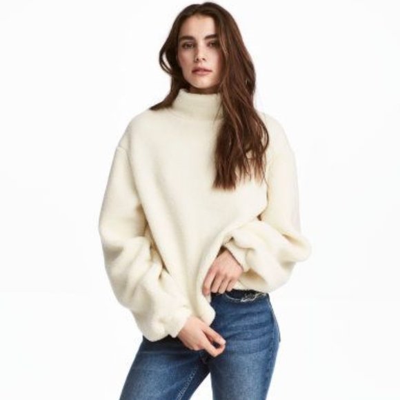 NW0T💕 H & M Relaxed-fit Soft Faux Shearling Top - Picture 3 of 8